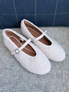No Boundaries Shoes in Cream - Soft Bouclé